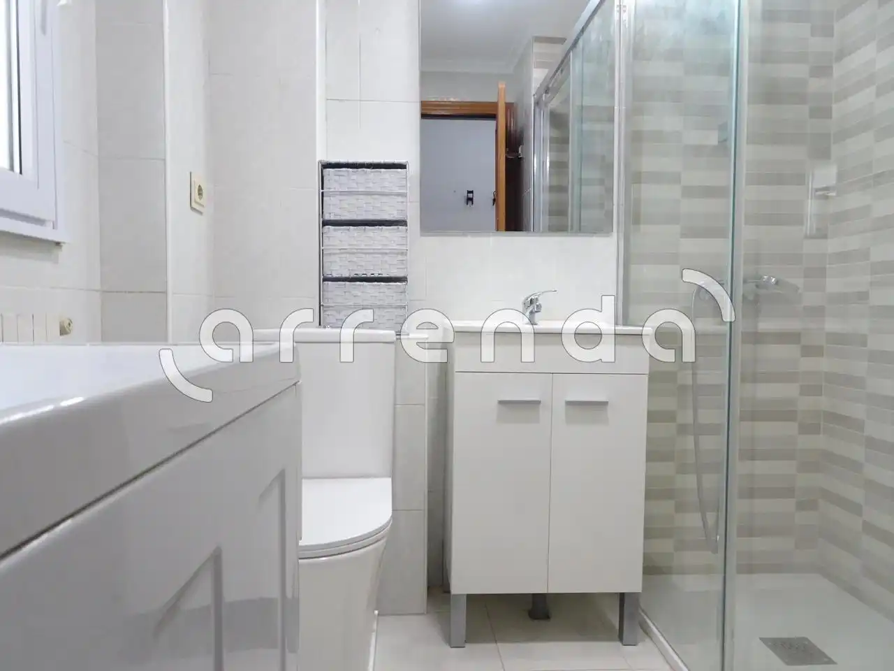 Flat for rent in Consuelo Bergés, Valdenoja