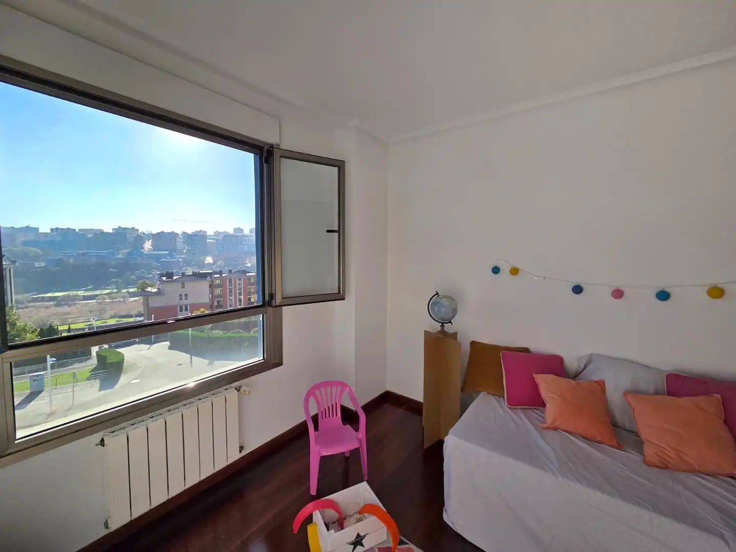 Schlafzimmer von Wohnung zum Verkauf in Santander mit Heizung, Privatgarten und Parkett
