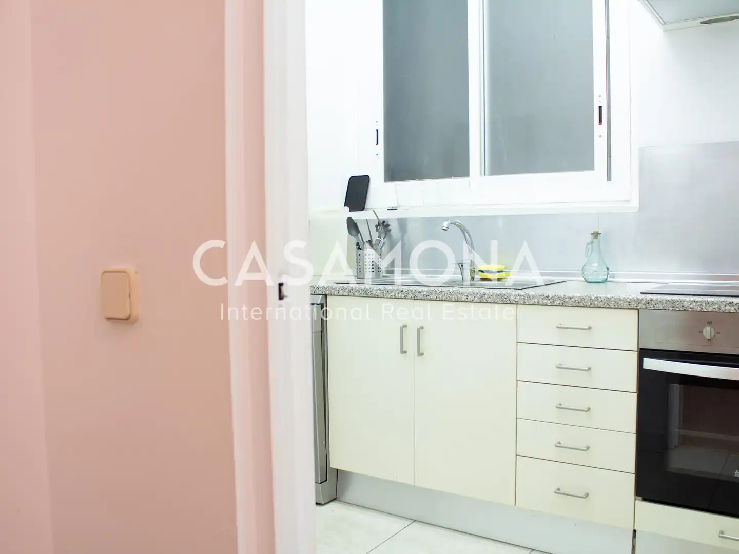 Bathroom of Apartments for rent in Barcelona