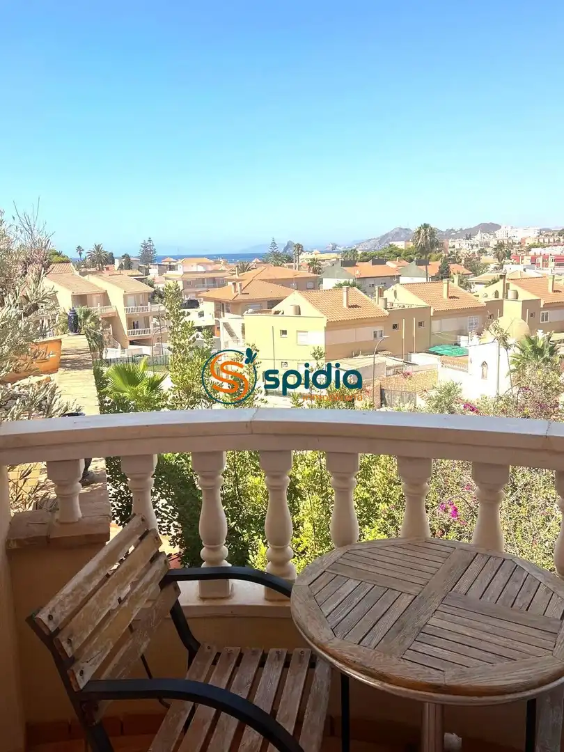 Vista exterior de Edificio en venta en Águilas