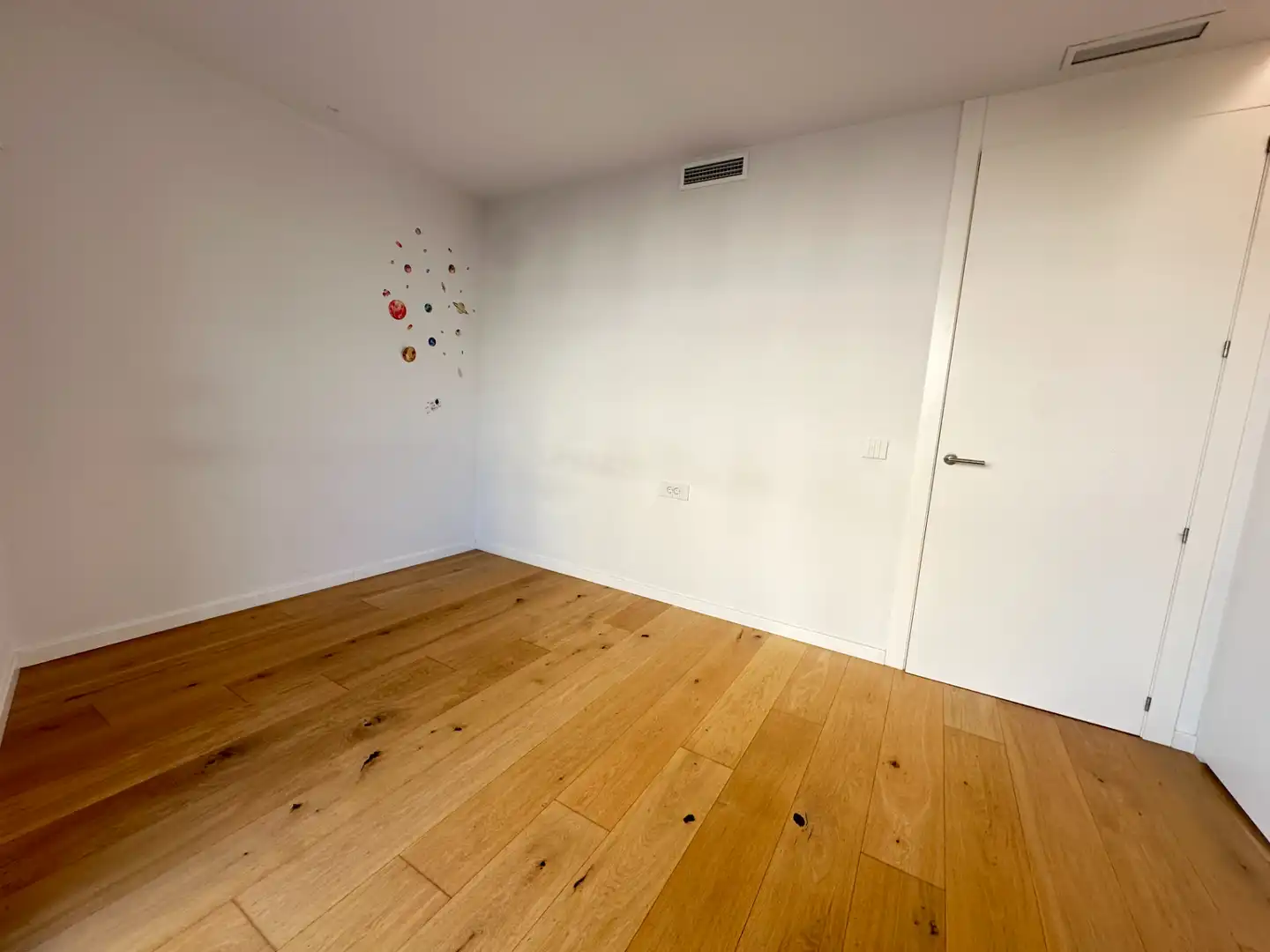 Dormitori de Àtic de lloguer en Valencia amb Aire condicionat, Calefacció i Parquet