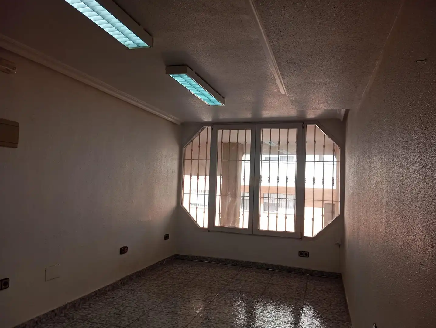 Oficina de alquiler en La Unión