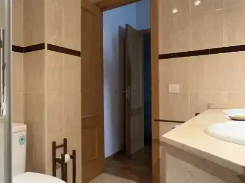 Bany de Casa o xalet en venda en Trescasas amb Jardí privat