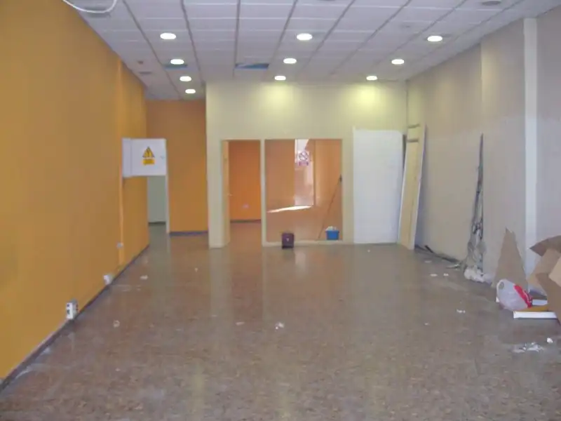 Local comercial en venda a Sur, imagen 2