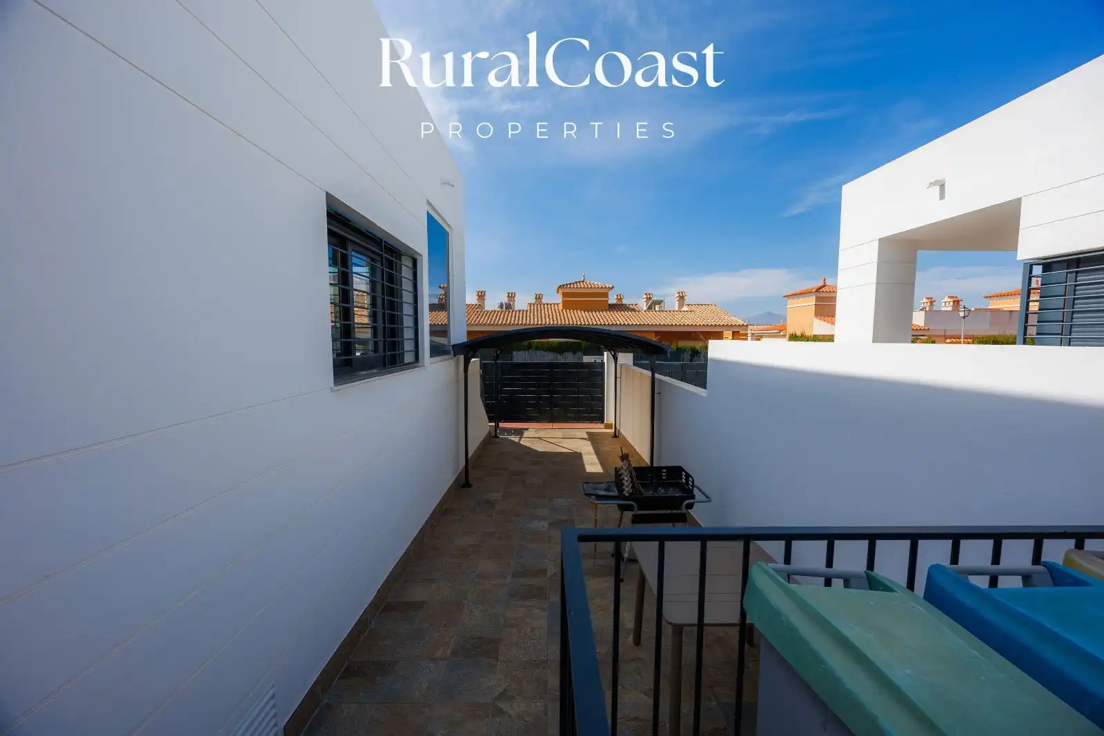 Vista exterior de Casa adosada en venta en Busot con Aire acondicionado, Calefacción y Terraza