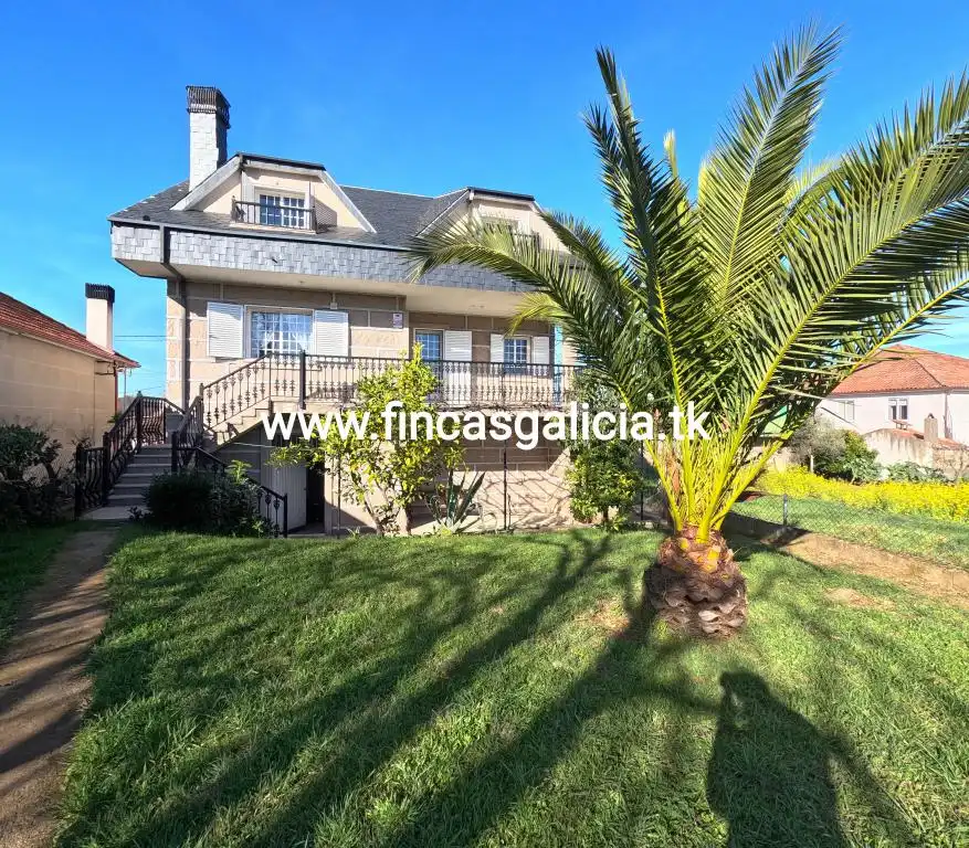 Chalet con terraza en venta en Vilardevós