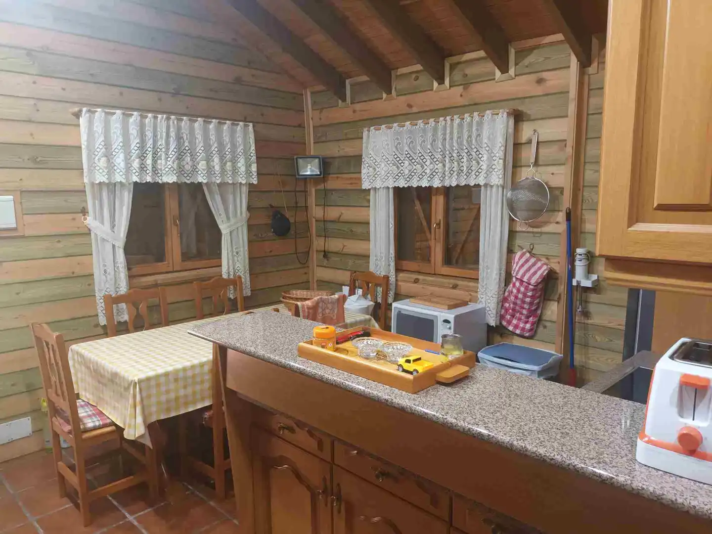 Cocina de Casa o chalet en venta en Marugán con Jardín privado, Terraza y Piscina