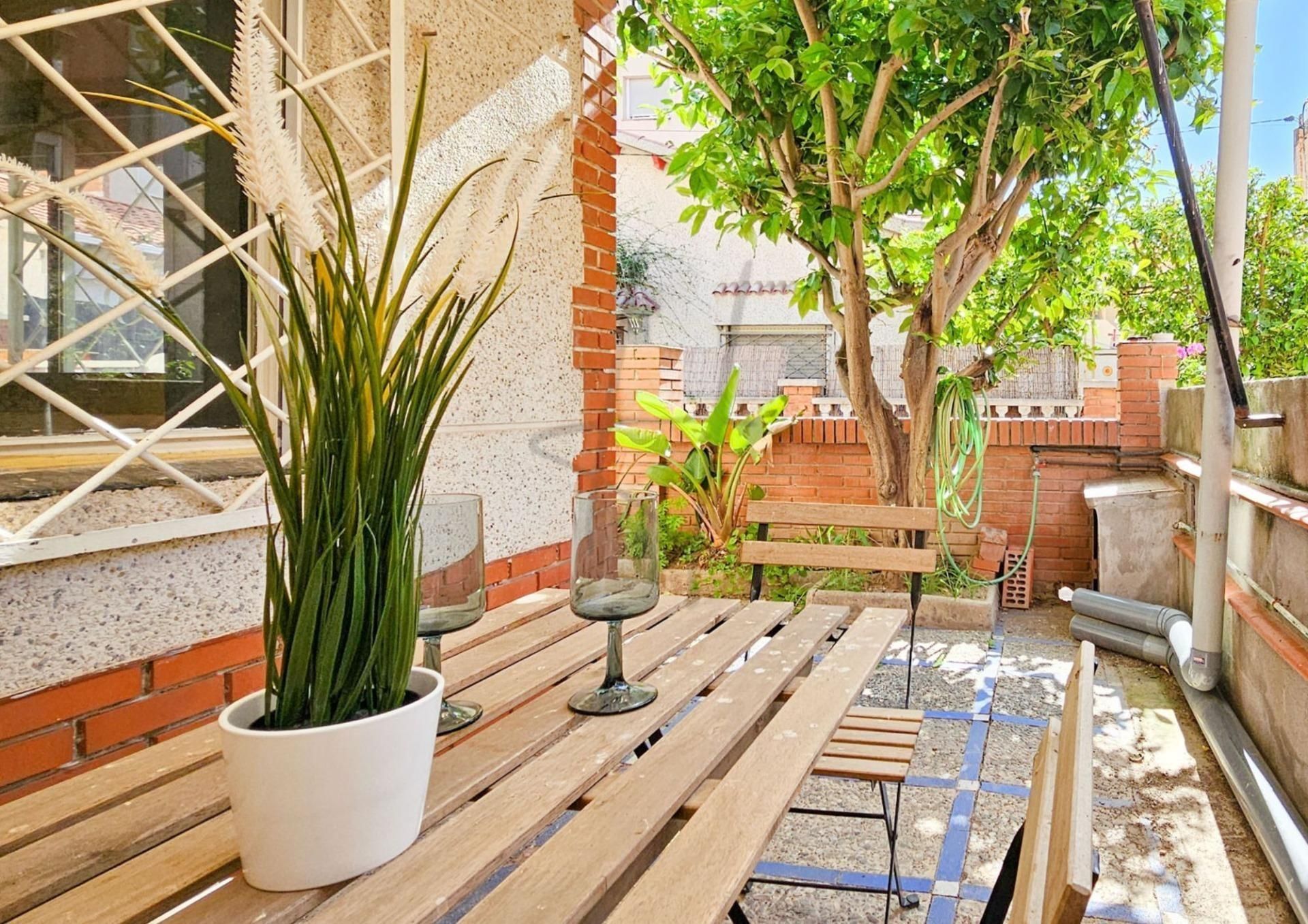 Terrassa de Casa o xalet en venda en Cornellà de Llobregat amb Calefacció i Terrassa