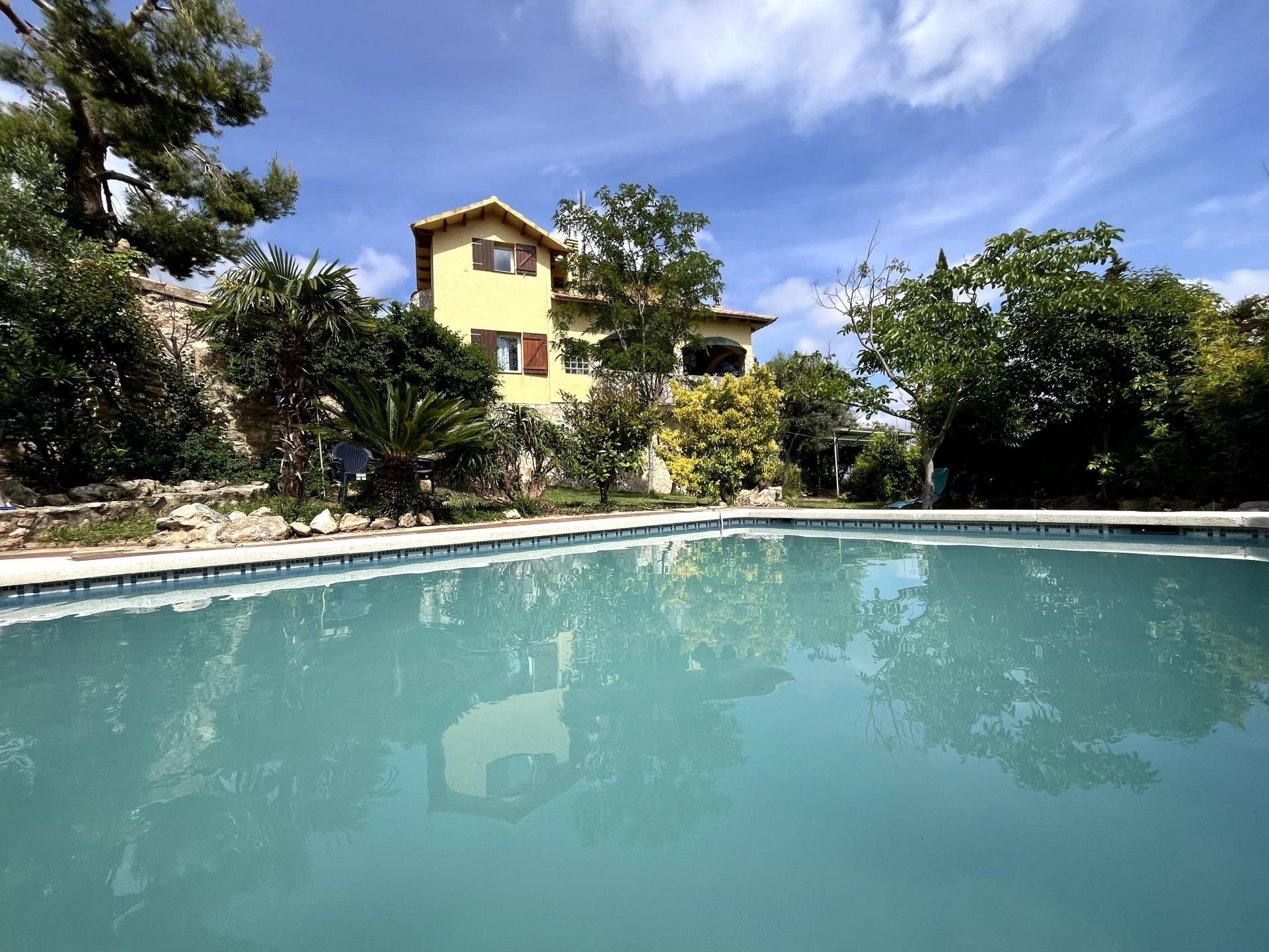 Piscina de Finca rústica en venda en La Bisbal del Penedès amb Calefacció, Terrassa i Piscina