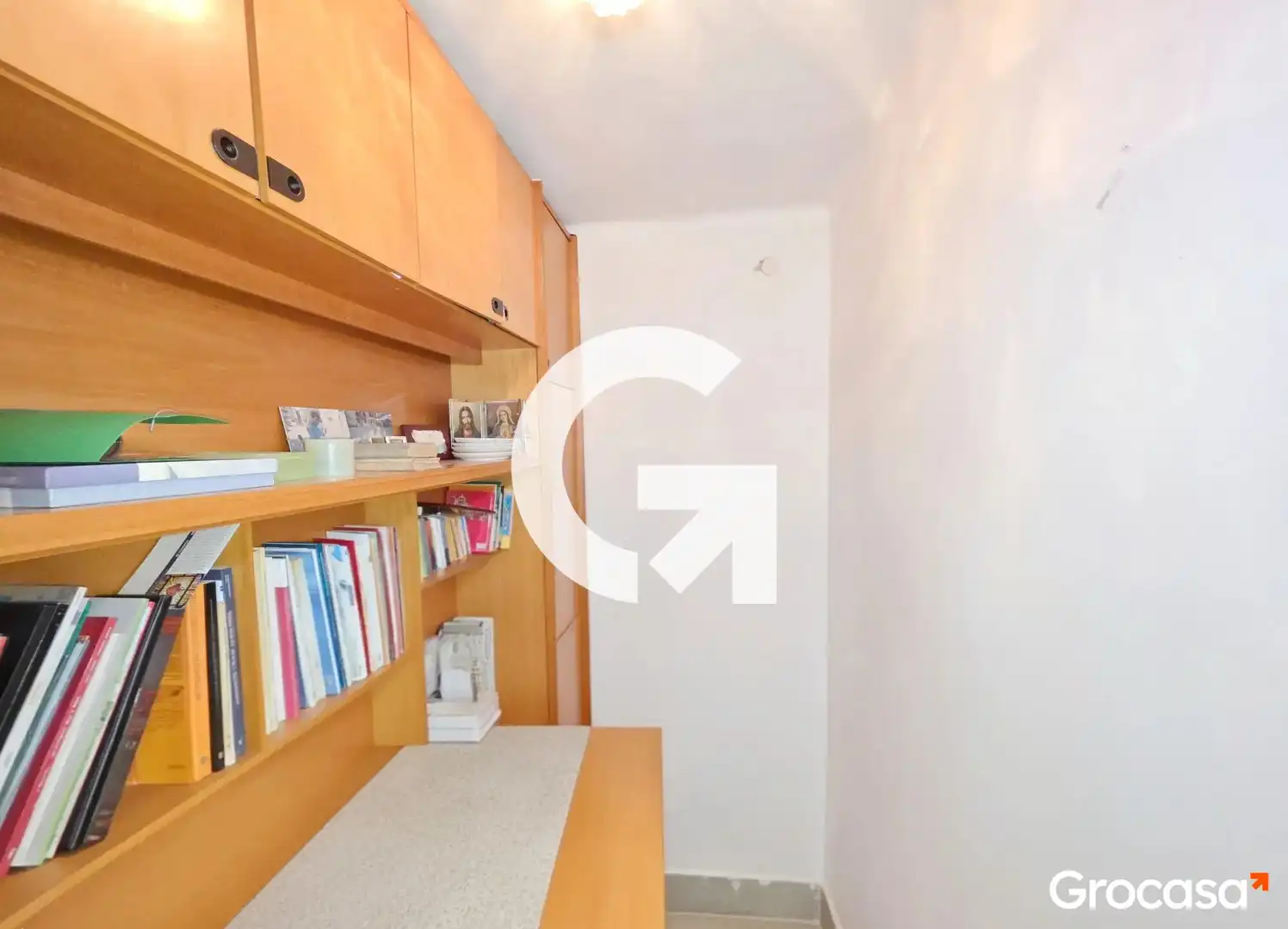 Kitchen of Flat for sale in Cornellà de Llobregat  with Air Conditioner, Heating and Oven