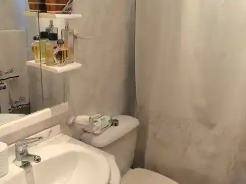 Baño de Piso en venta en La Iglesuela del Tiétar con Trastero, Piscina y Amueblado