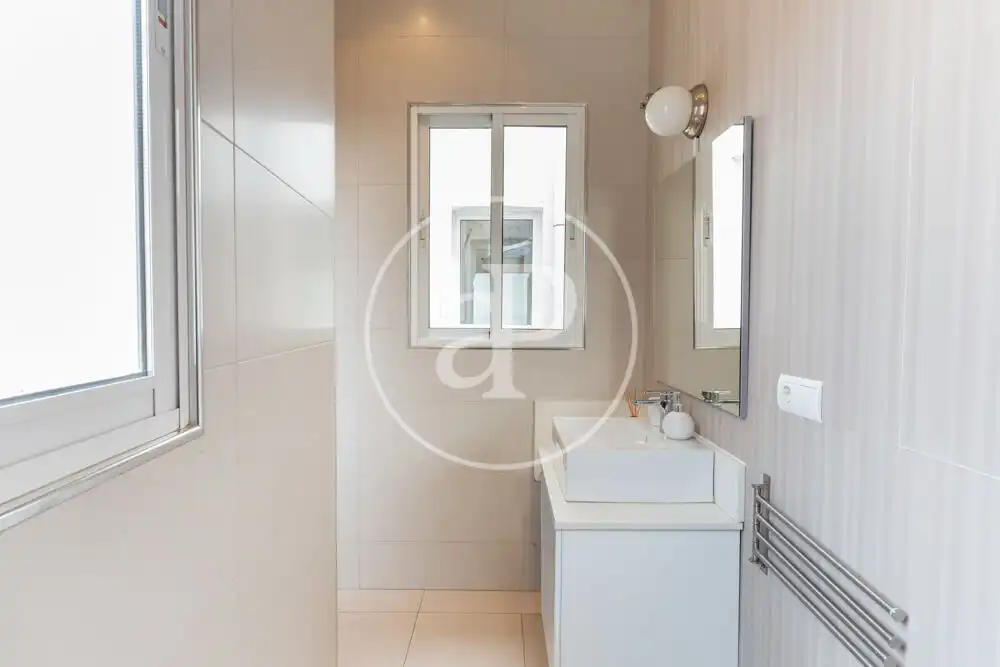 Baño de Piso en venta en Valencia con Aire acondicionado, Calefacción y Terraza