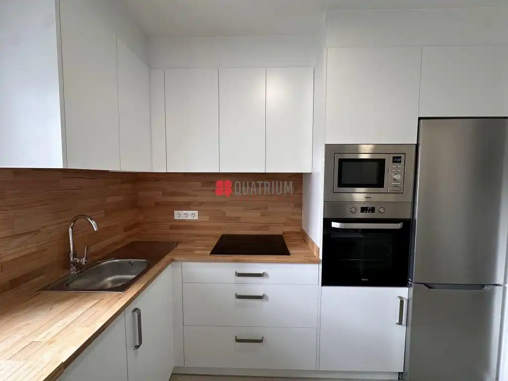 Cocina de Piso en venta en A Estrada  con Calefacción, Trastero y Amueblado