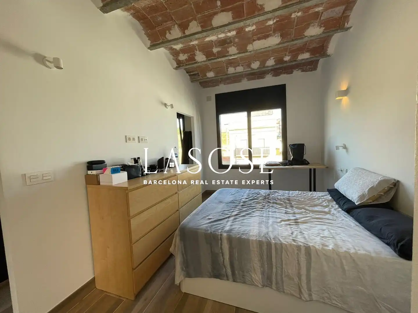 Dormitori de Casa o xalet en venda en Barcelona amb Aire condicionat, Calefacció i Terrassa