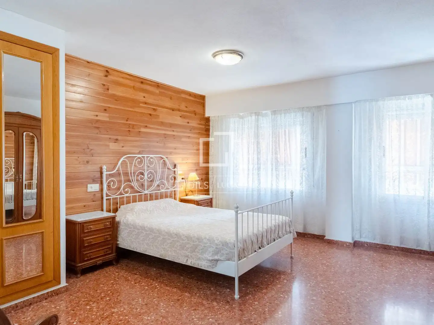 Schlafzimmer von Wohnung zum Verkauf in Valencia mit Klimaanlage, Möbliert und Balkon