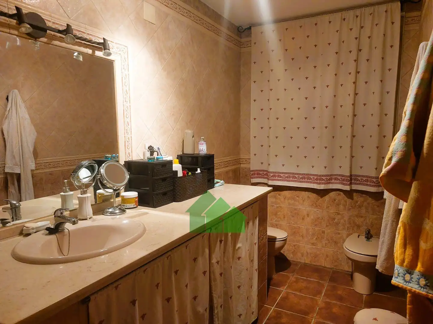 Bany de Casa o xalet en venda en Montijo amb Traster, Piscina i TV