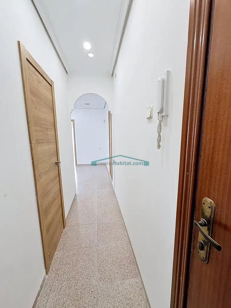 Wohnung zum Verkauf in Valencia mit Klimaanlage und Abstellraum