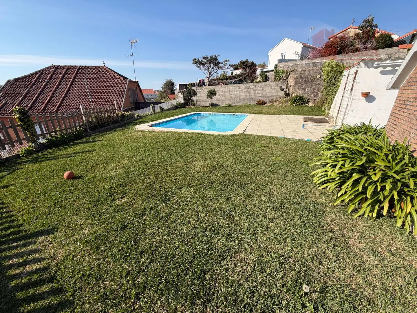Piscina de Casa o chalet en venta en Bueu con Calefacción, Parquet y Terraza