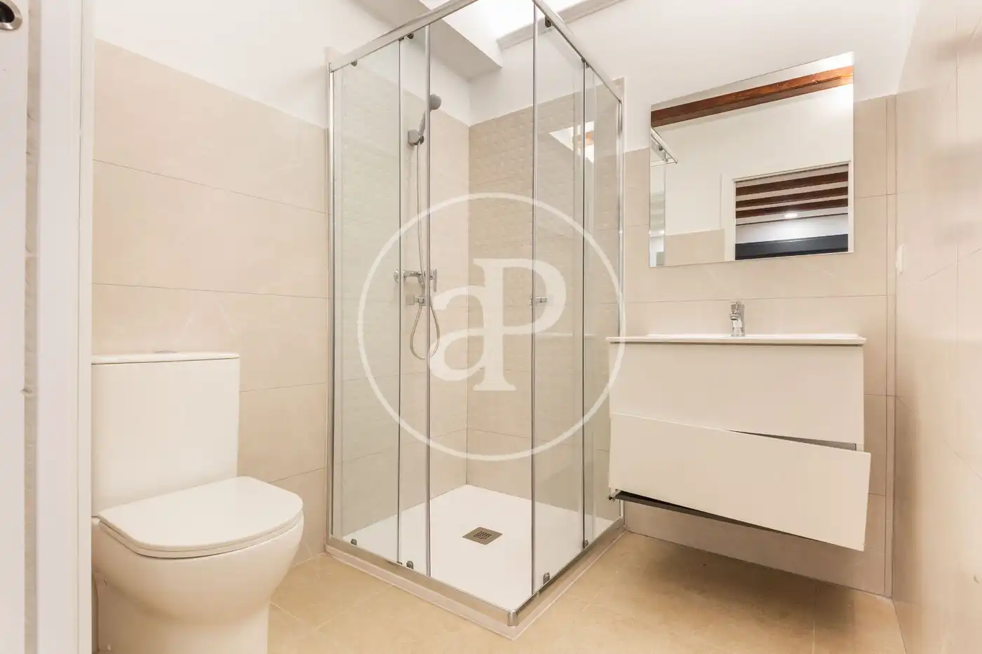 Badezimmer von Loft zum Verkauf in Valencia mit Klimaanlage, Heizung und Terrasse