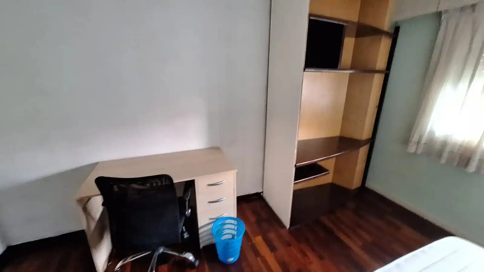 Habitación de Piso de alquiler en Vigo  con Calefacción, Parquet y Terraza