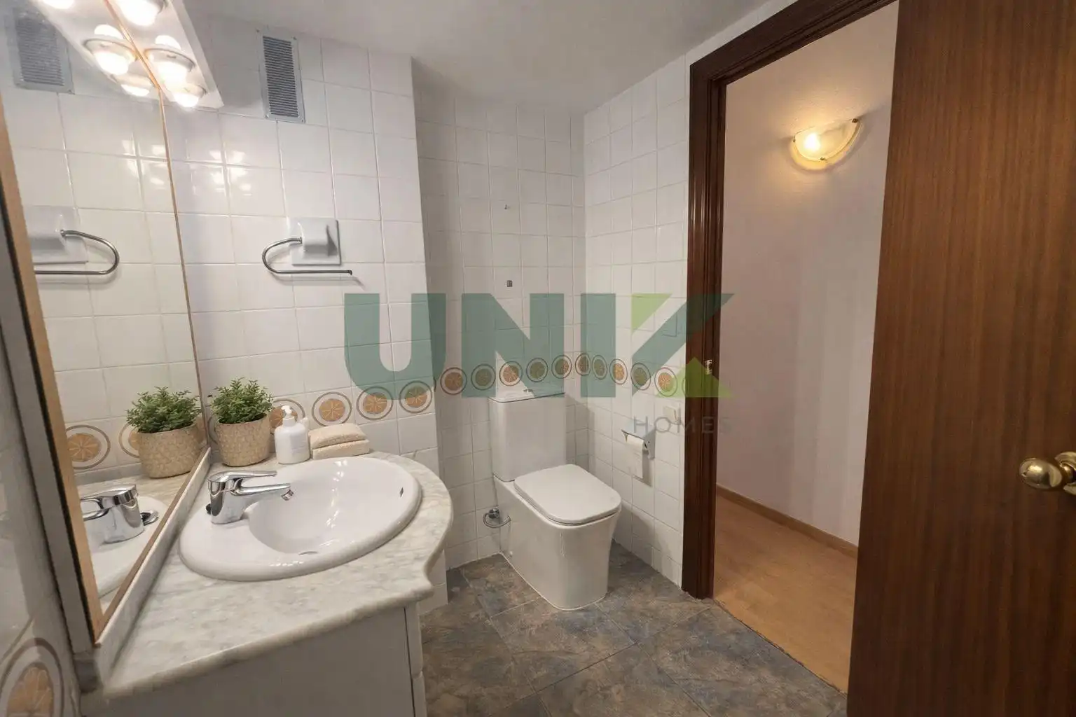 Baño de Piso en venta en Barcelona con Aire acondicionado, Amueblado y Alarma