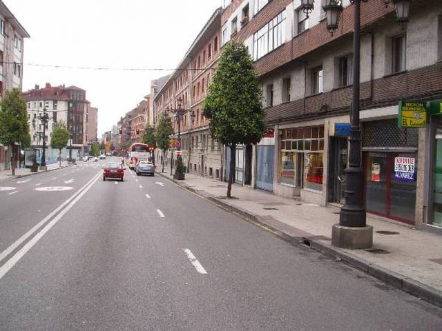 Local comercial en Venta en Oviedo - TENDERINA en Fozaneldi - Tenderina
