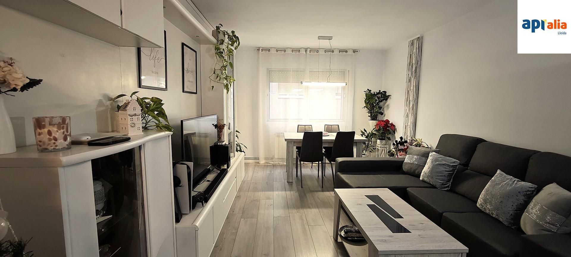 Living room of Flat for sale in  Lleida Capital