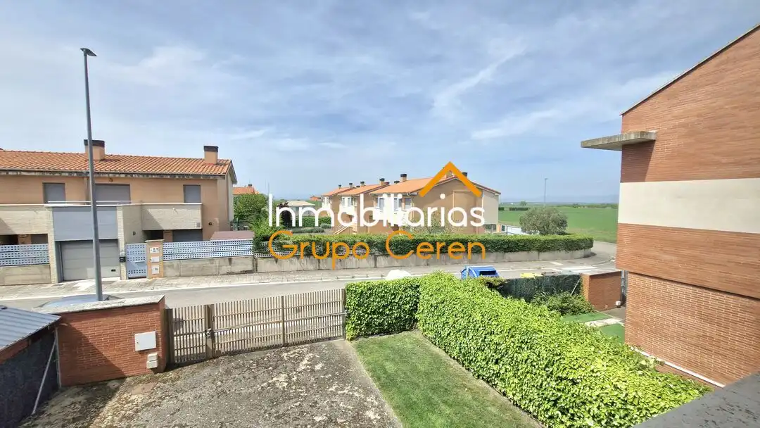 Jardín de Casa adosada en venta en Cirueña con Calefacción, Jardín privado y Terraza