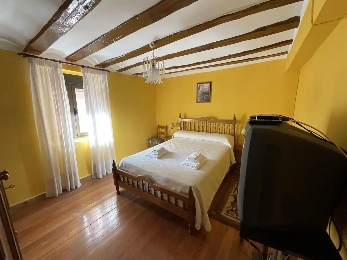 Dormitori de Casa o xalet en venda en Santurde de Rioja amb Calefacció, Parquet i Terrassa