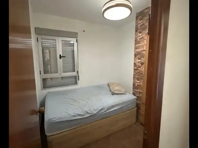 Dormitori de Pis en venda en Villar del Arzobispo amb Aire condicionat i Balcó