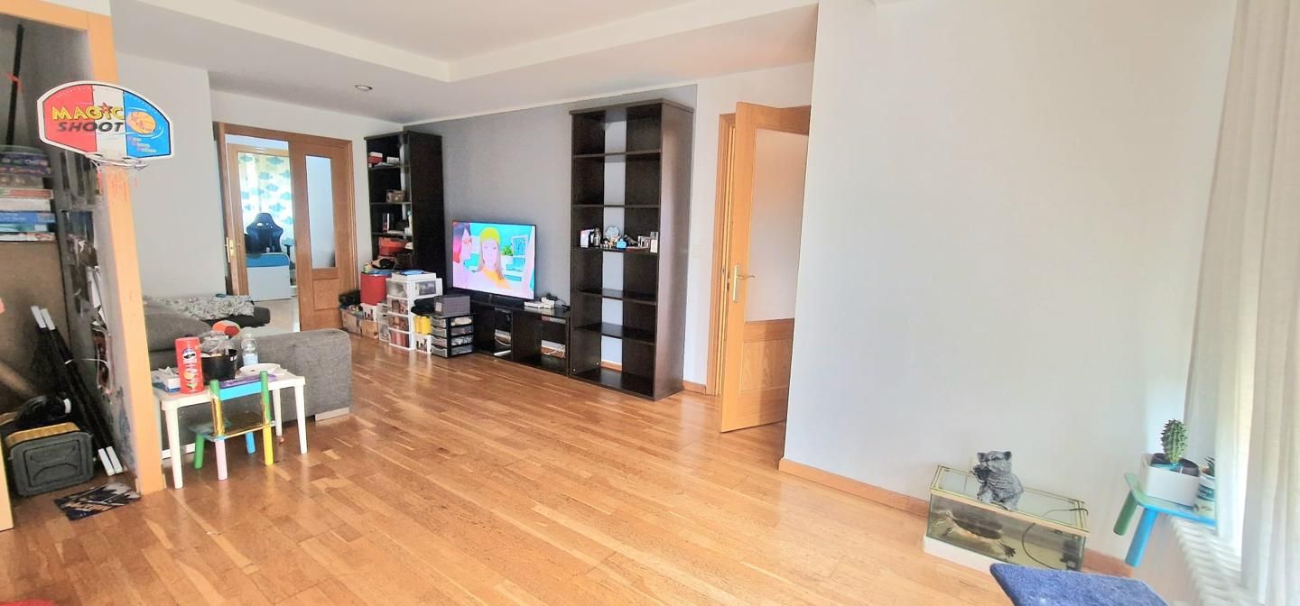 Living room of Flat for sale in  Zaragoza Capital  with Air Conditioner, Heating and Parquet flooring