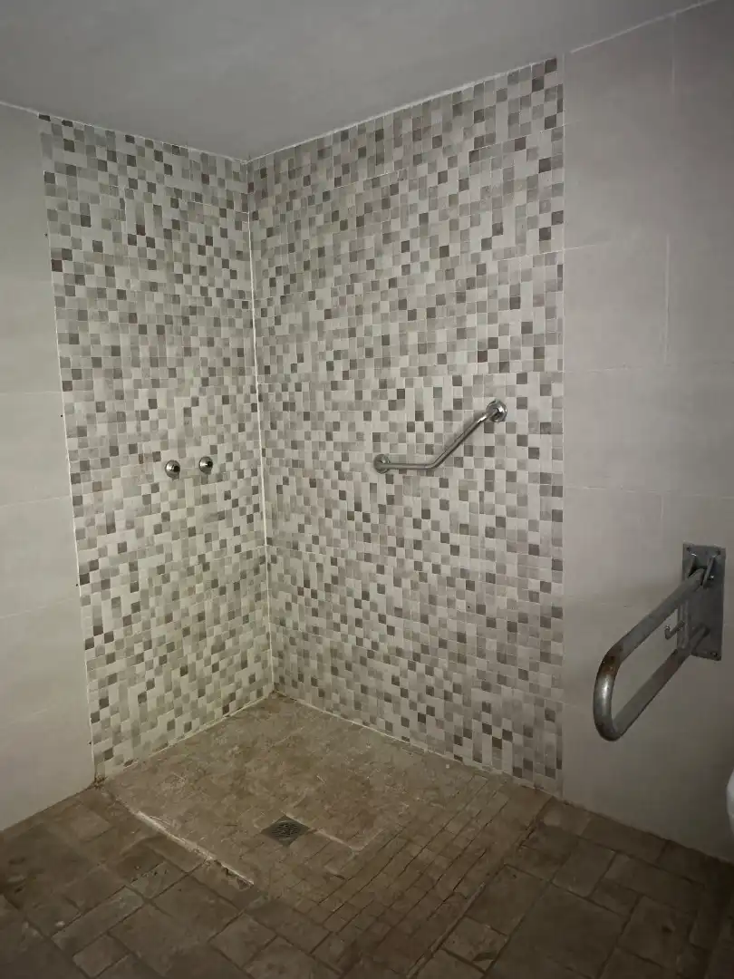 Badezimmer von Country house zum Verkauf in Aguilar de Campoo mit Balkon