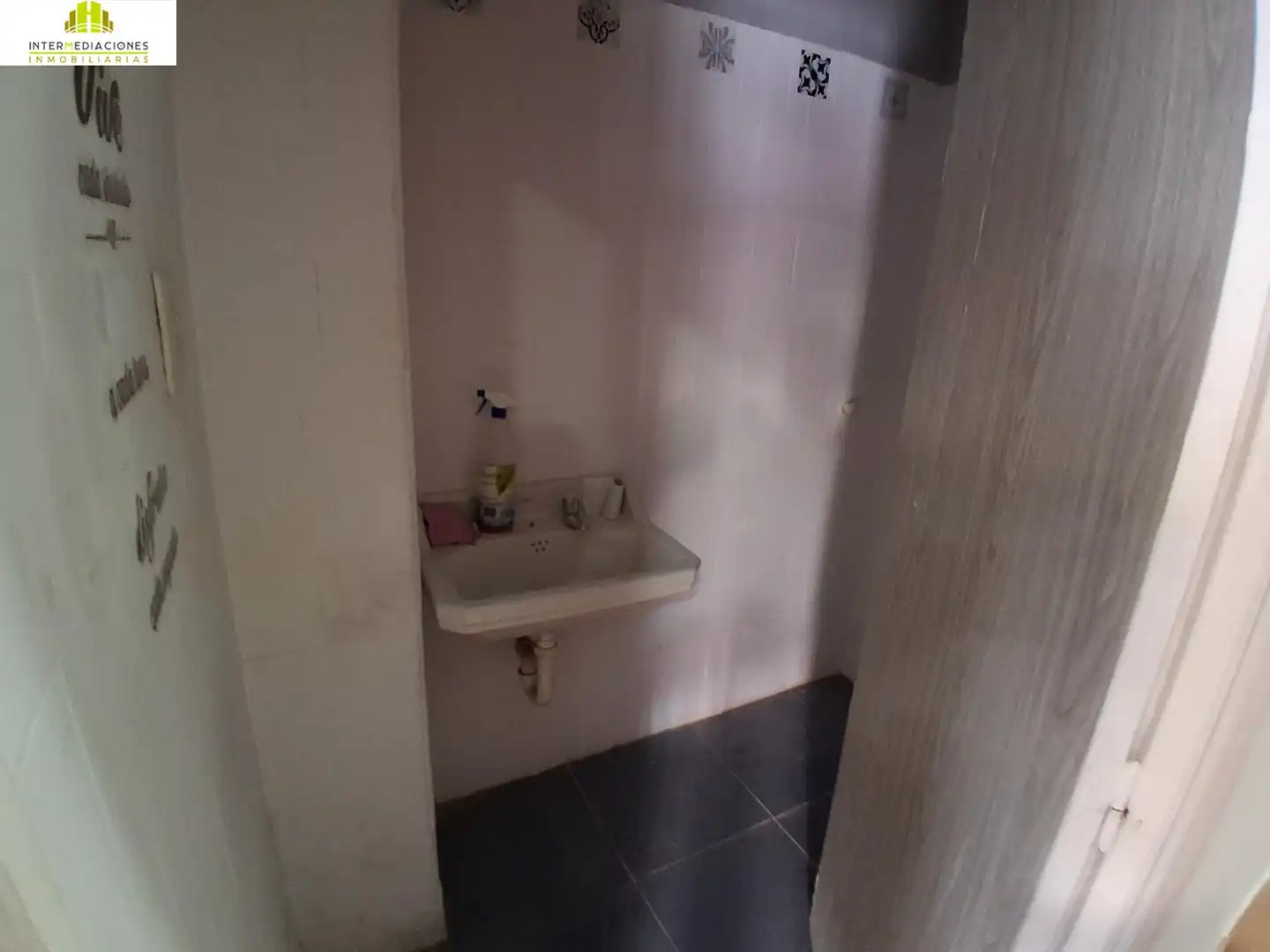 Badezimmer von Geschaftsraum zur Miete in Rubite, Granada