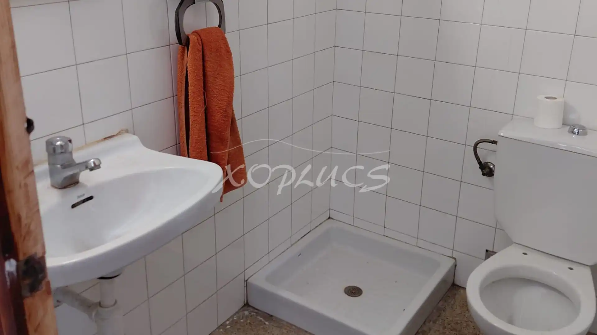 Badezimmer von Geschaftsraum zur Miete in Vilada