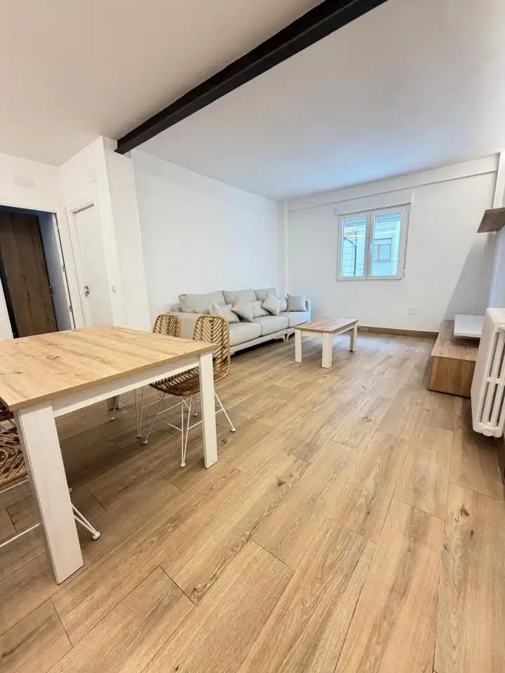 Sala de estar de Piso para compartir en Segovia con Calefacción, Terraza y Amueblado