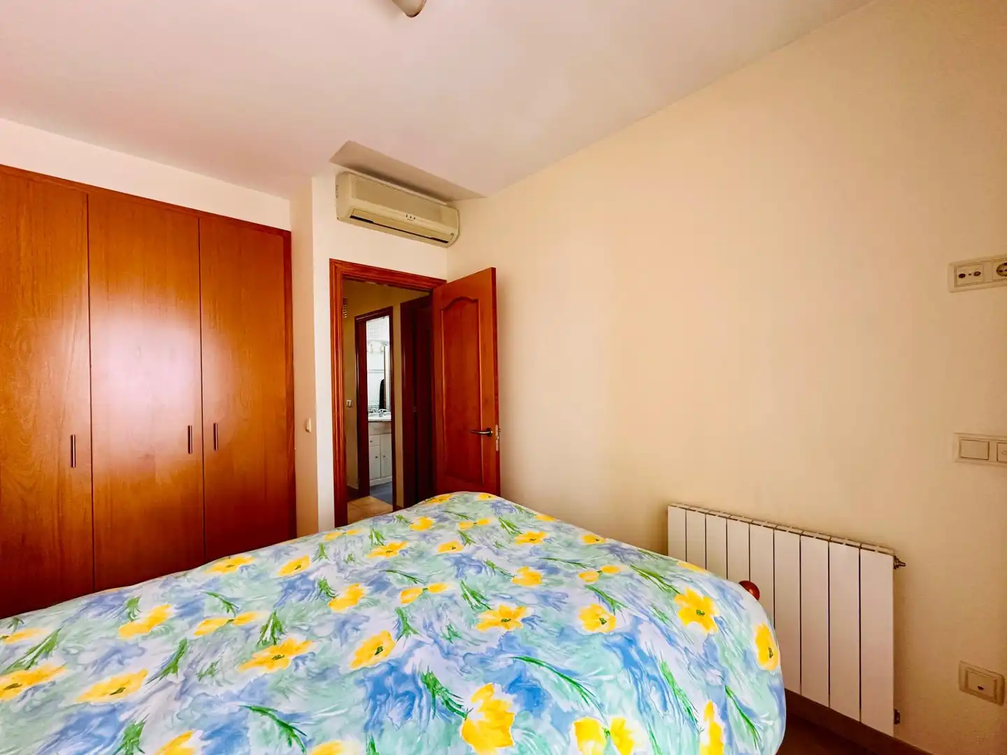 Dormitori de Casa adosada en venda en Palamós amb Aire condicionat, Calefacció i Terrassa