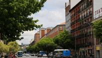Vista exterior de Pis en venda en  Madrid Capital amb Calefacció, Parquet i Terrassa