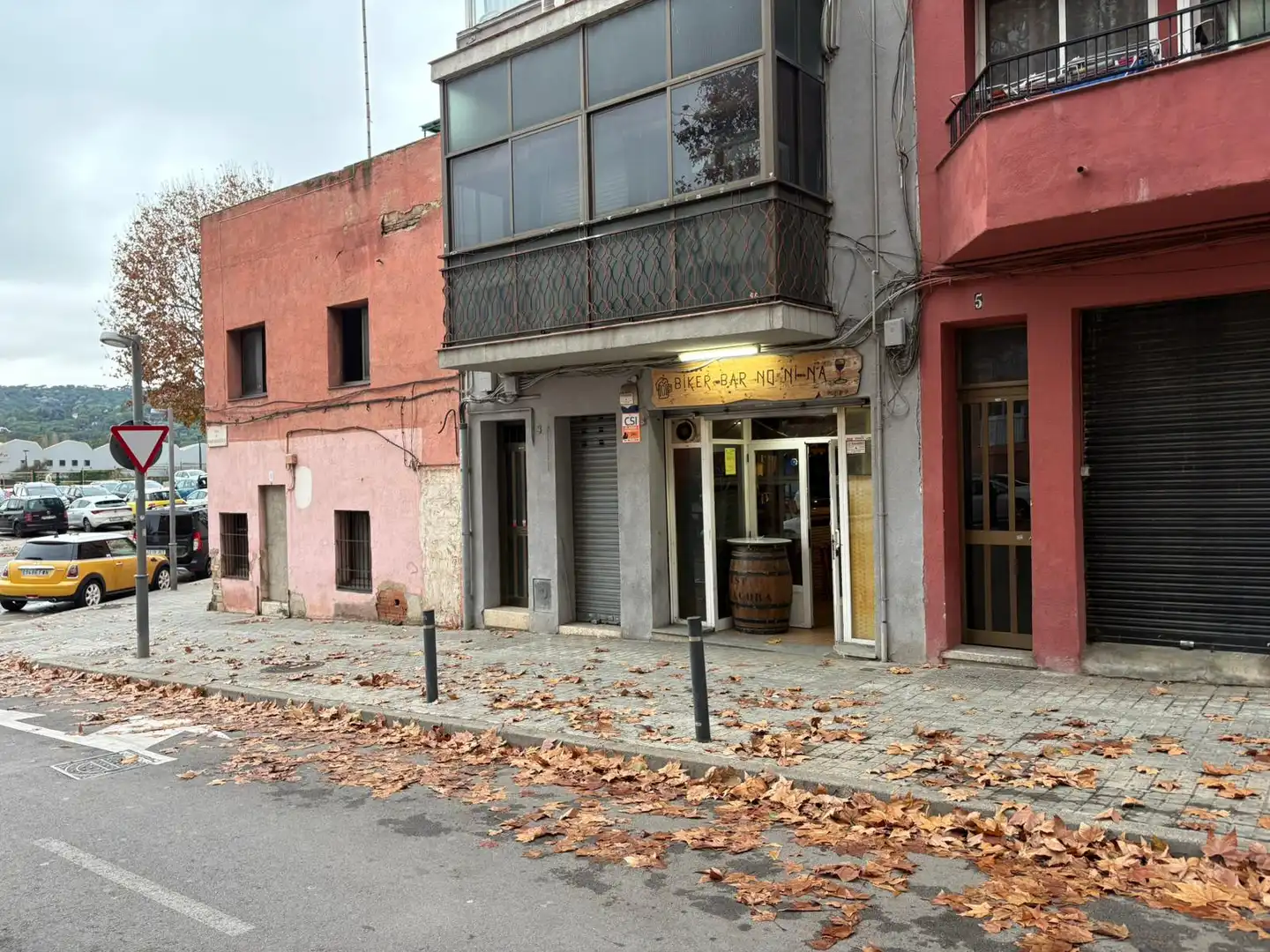 Vista exterior de Local en traspaso en Mataró con Aire acondicionado, Calefacción y Amueblado