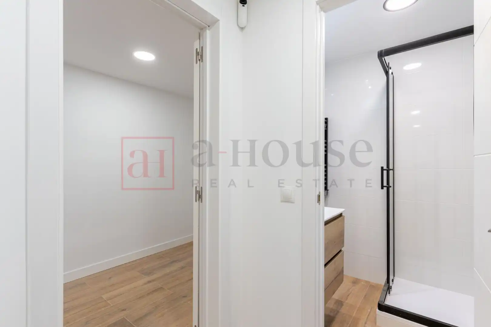 Habitación de Local en venta en Madrid con Aire acondicionado