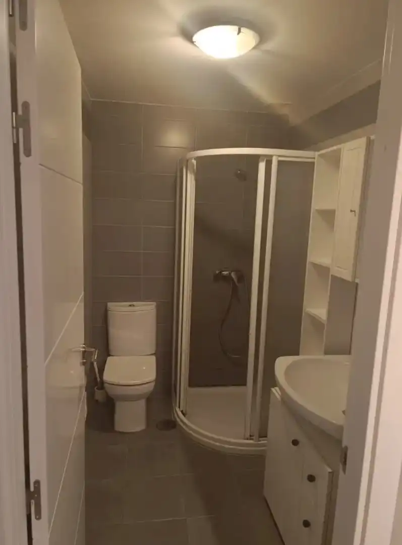 Badezimmer von Wohnungen zur Miete in Ponferrada mit Möbliert