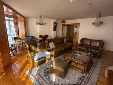 Flat with balcony for sale in Centro