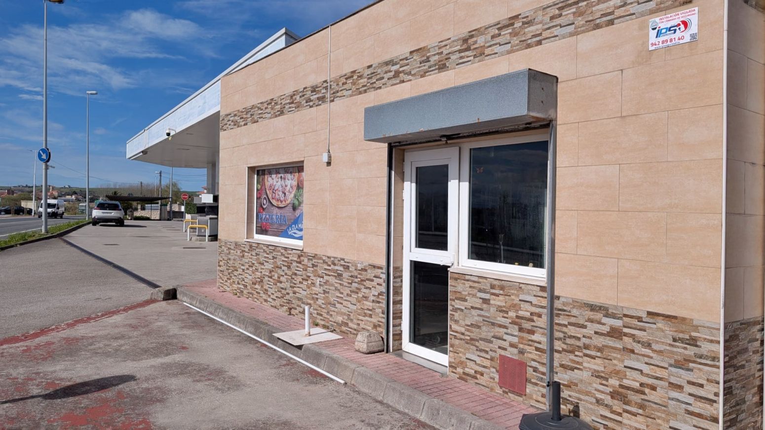 Local de alquiler en Santa Cruz de Bezana - AVENIDA MARQUES DE VALDECIL, Soto de la Marina