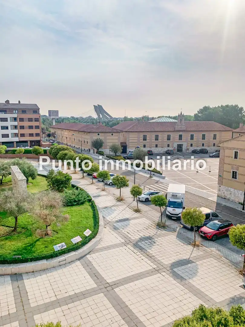 Wohnung zur Miete in Calle Santa Ana, La Flecha - Monasterio del Prado