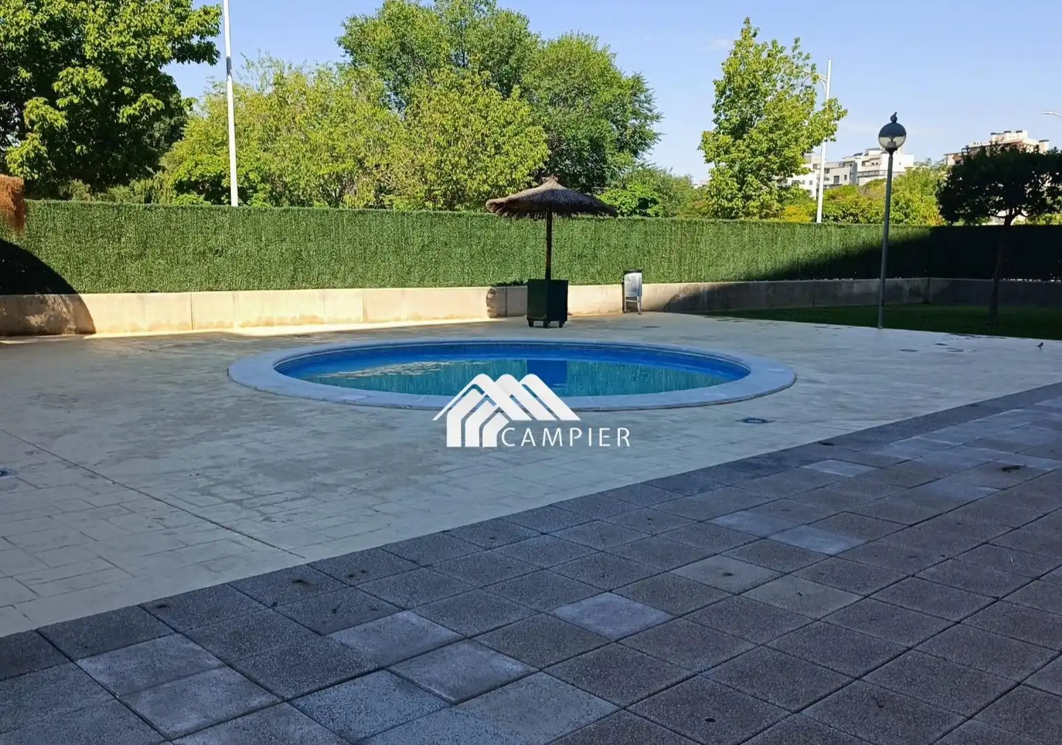 Piscina de Piso en venta en Albacete con Calefacción, Terraza y Trastero