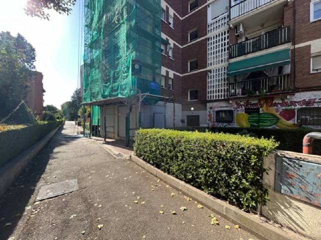 Local comercial en Alquiler en Cm de Leganés en Villafontana - Estoril I