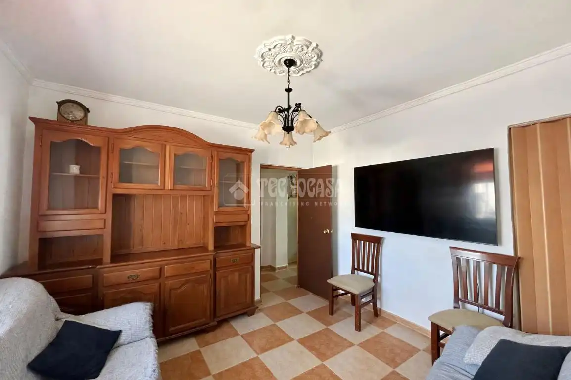 Sala de estar de Casa adosada en venta en Antequera con Aire acondicionado, Trastero y Amueblado