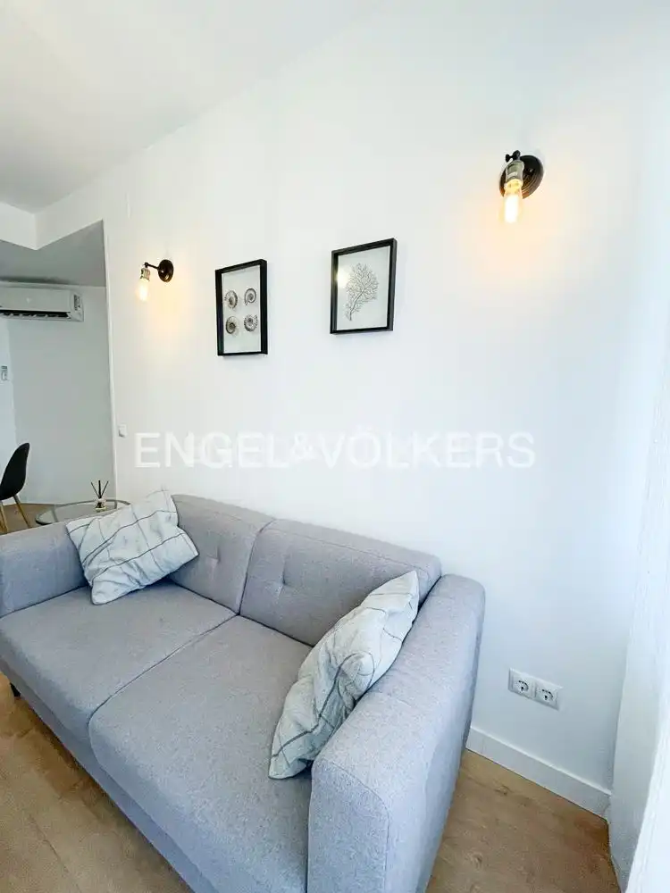 Living room of Flat for rent in Madrid  with Air Conditioner, Heating and Furnished