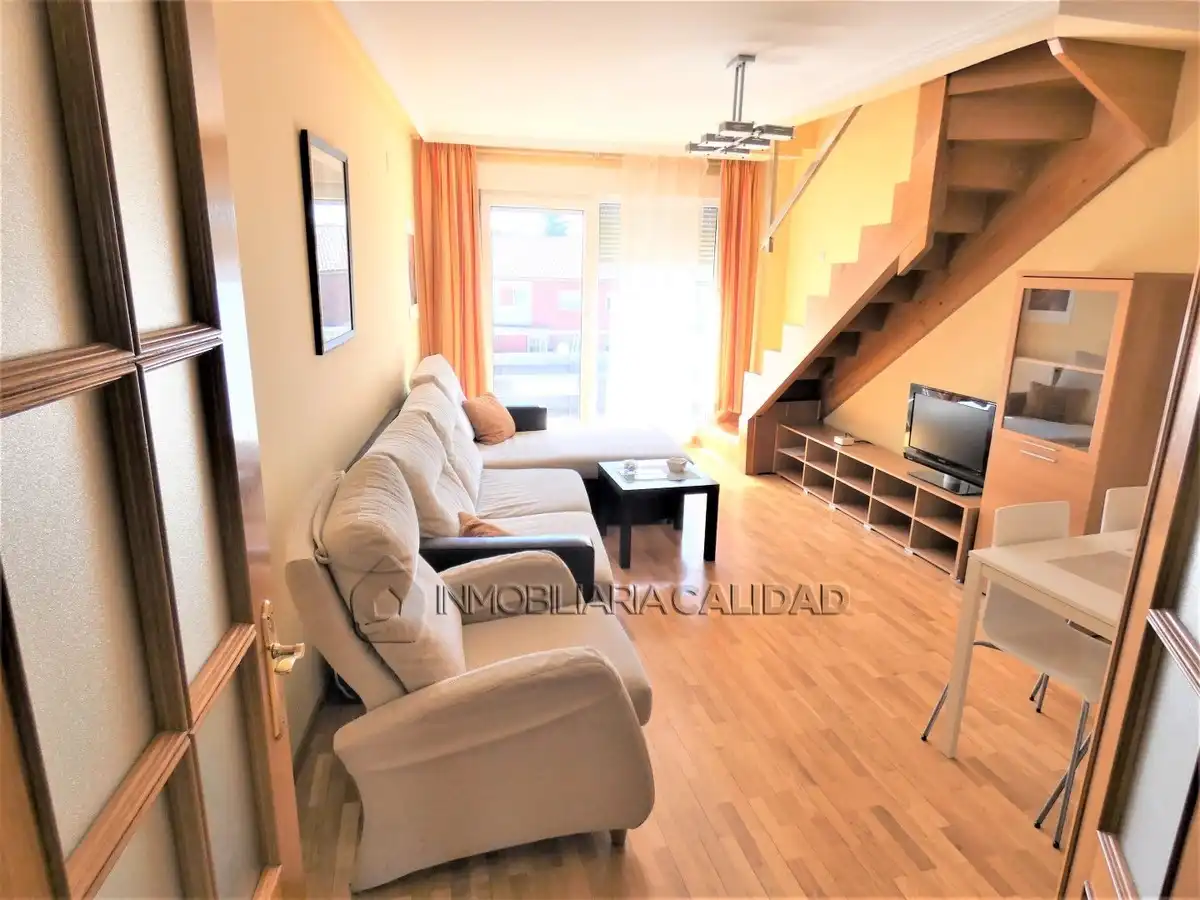 Living room of Flat for rent in Burgos  with Heating, Terrace and Furnished