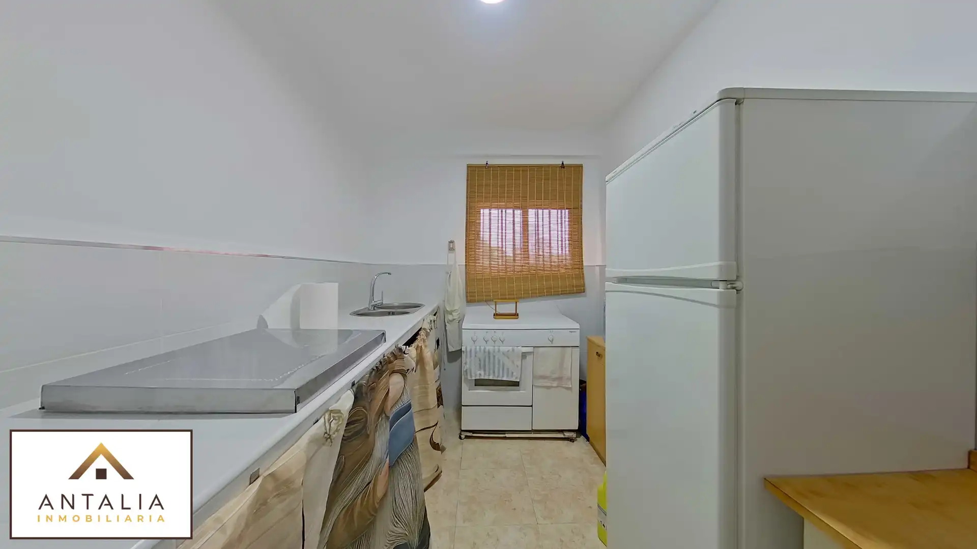 Cuina de Casa o xalet en venda en Cáceres amb Terrassa, Traster i Piscina