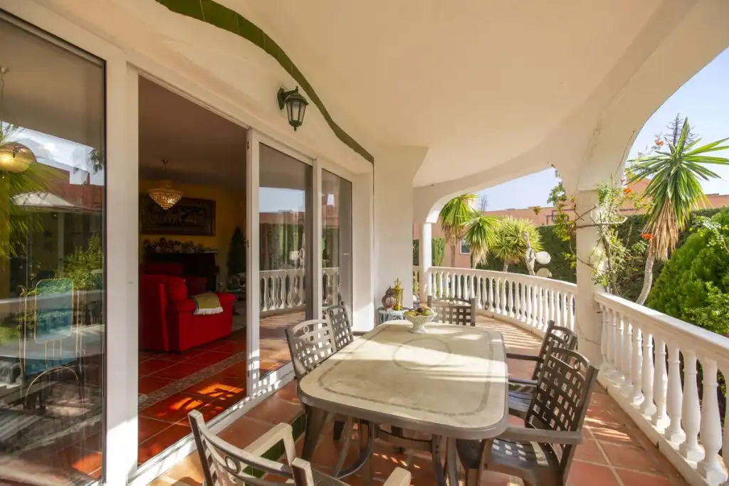 Chalet con piscina en venta en Las Chapas - El Rosario, imagen 3